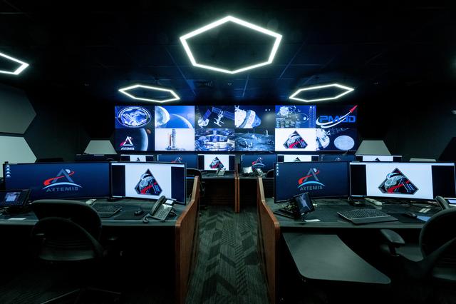 NASA image: Twin Control Rooms at NASA Marshall Support Science, Mission Safety for Artemis