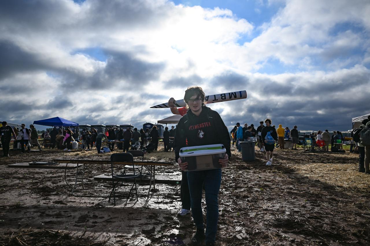 Over than 980 middle school, high school, and college students from across the nation launched more than 40 high-powered rockets just north of NASA’s Marshall Space Flight Center in Huntsville, Alabama. This year marked the 25th anniversary of the competition. To compete, students follow the NASA engineering design lifecycle by going through a series of reviews for nine months leading up to launch day.   Each year, a payload challenge is issued to the university teams, and this year’s task took inspiration from the agency’s Artemis missions, where NASA will send astronauts to explore the Moon for scientific discovery, economic benefit, and to build the foundation for the first crewed missions to Mars. Teams were challenged to include “reports” from STEMnauts, non-living objects representing astronauts. The STEMnaut “crew” had to relay real-time data to the student team’s mission control, just as the Artemis astronaut crew will do as they explore the lunar surface.    To learn more, visit: www.nasa.gov/studentlaunch.  
