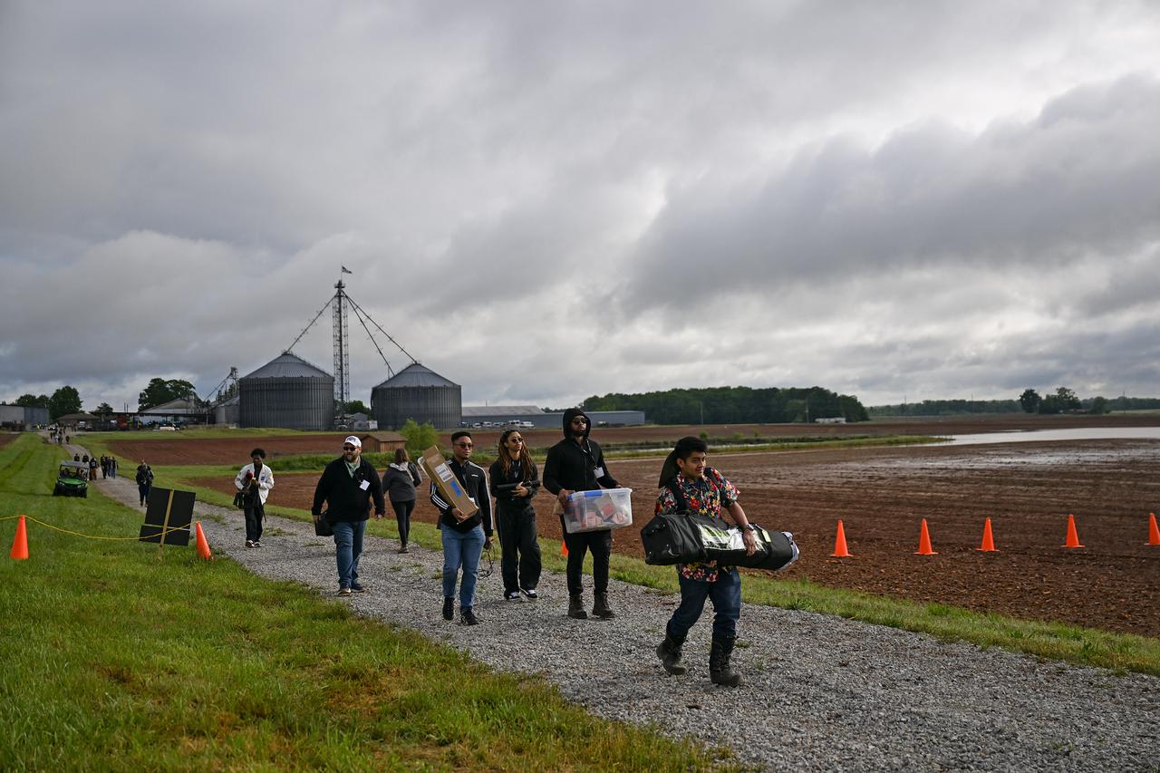 Over than 980 middle school, high school, and college students from across the nation launched more than 40 high-powered rockets just north of NASA’s Marshall Space Flight Center in Huntsville, Alabama. This year marked the 25th anniversary of the competition. To compete, students follow the NASA engineering design lifecycle by going through a series of reviews for nine months leading up to launch day.   Each year, a payload challenge is issued to the university teams, and this year’s task took inspiration from the agency’s Artemis missions, where NASA will send astronauts to explore the Moon for scientific discovery, economic benefit, and to build the foundation for the first crewed missions to Mars. Teams were challenged to include “reports” from STEMnauts, non-living objects representing astronauts. The STEMnaut “crew” had to relay real-time data to the student team’s mission control, just as the Artemis astronaut crew will do as they explore the lunar surface.    To learn more, visit: www.nasa.gov/studentlaunch.  