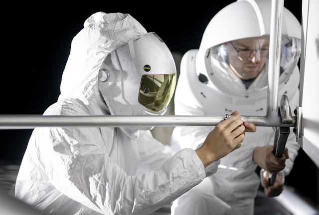 NASA image: NASA Engineers Simulate Lunar Lighting for Artemis III Moon Landing