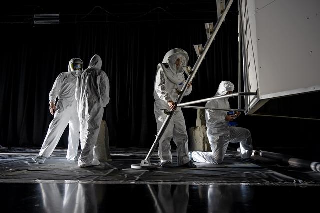 NASA image: NASA Engineers Simulate Lunar Lighting for Artemis III Moon Landing