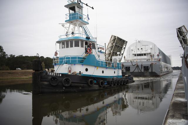 NASA image: SLS Core Stage Arrival/Rollout