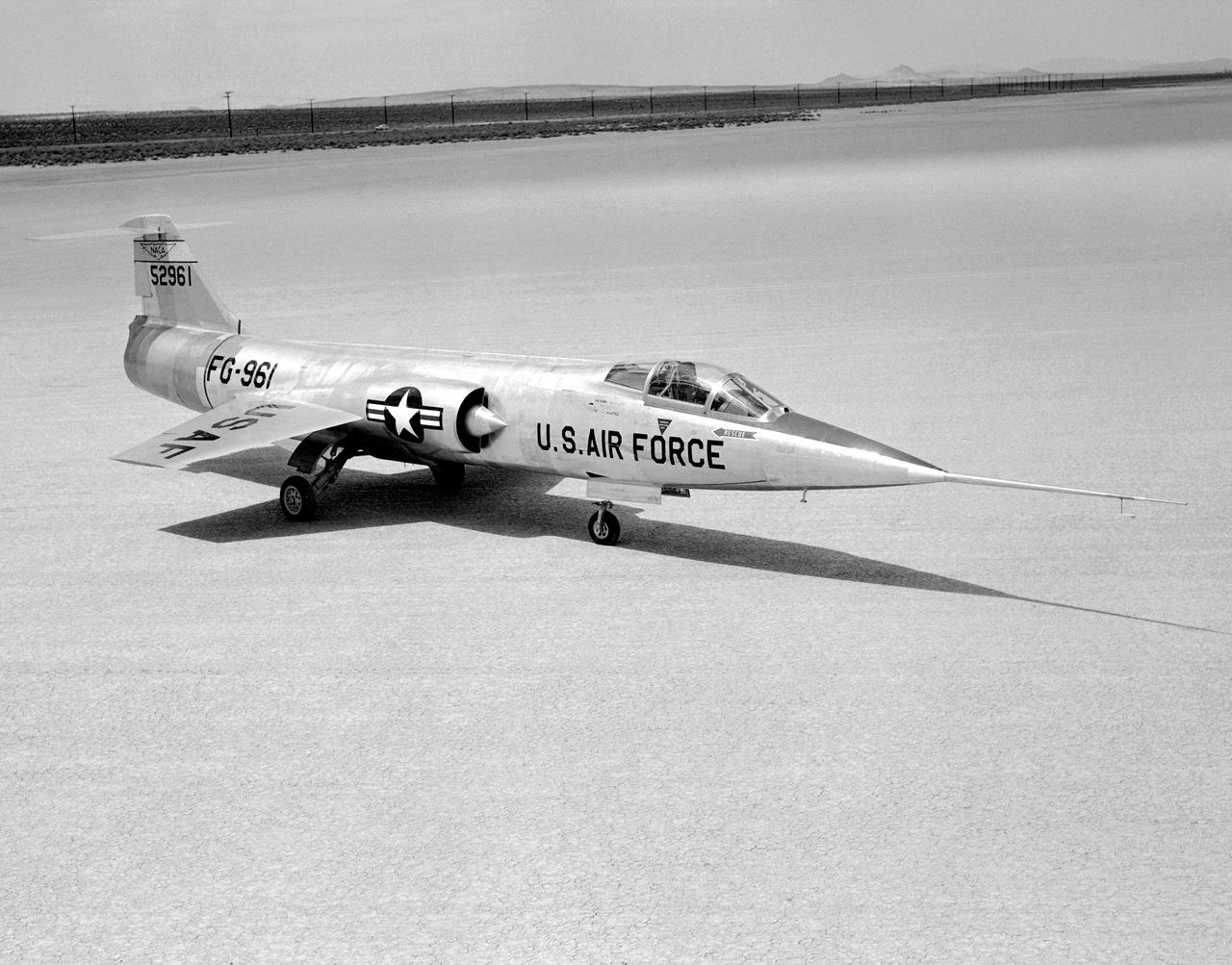YF-104A (Serial #55-2961) on Rogers Dry Lake at Edwards AFB.