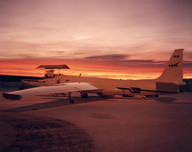 NASA image: ER-2 #809 awaits pilot entry for the third flight of the SAGE III Ozone Loss and Validation Experiment (SOLVE)