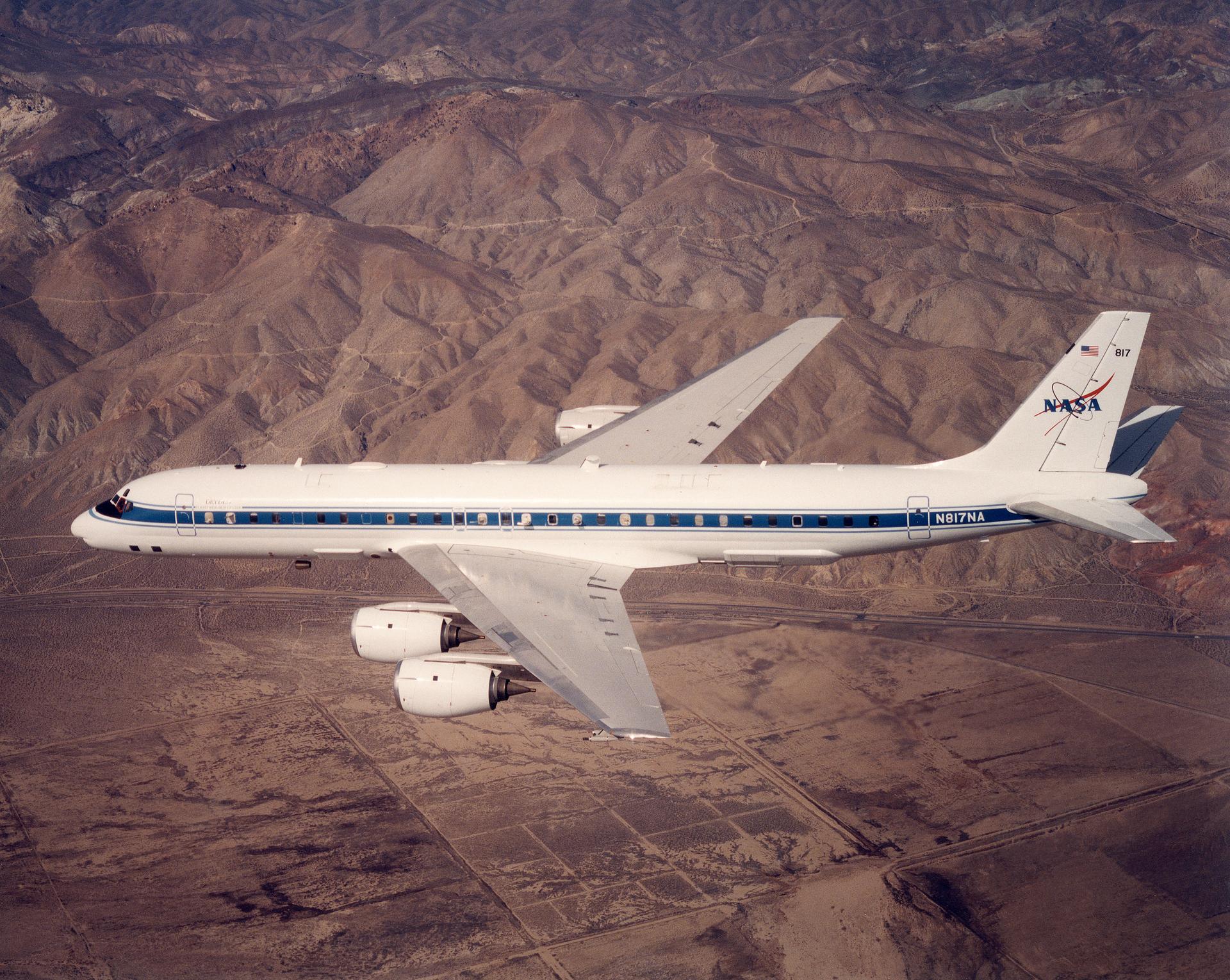 The DC-8 in flight