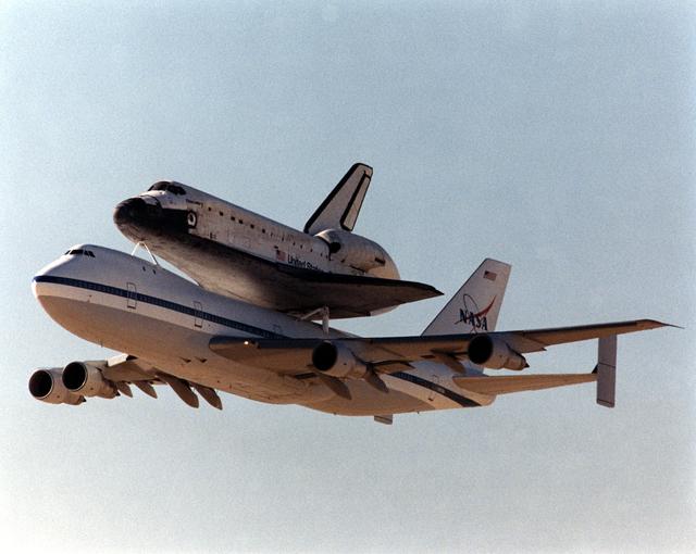 NASA image: STS-92 - Discovery Fly-away - return to Florida