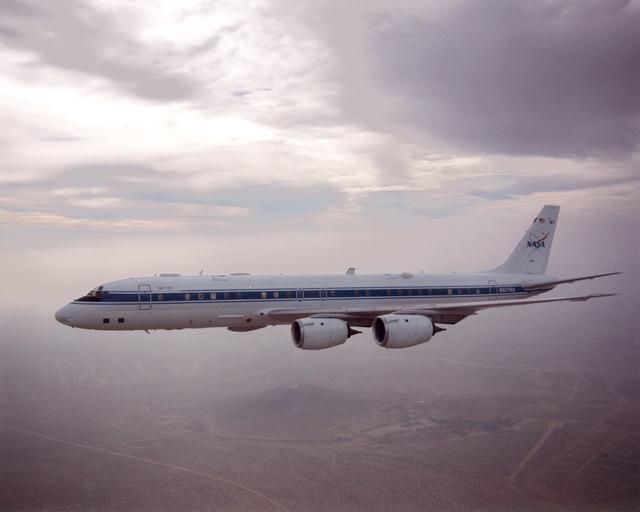 DC-8 returning from AFWEX deployment showing AeroSAPIENT Ku-band antennas