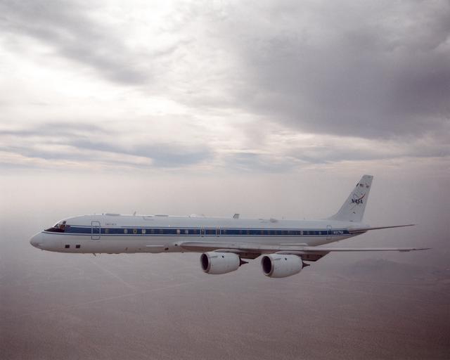 DC-8 returning from AFWEX deployment showing AeroSAPIENT Ku-band antennas
