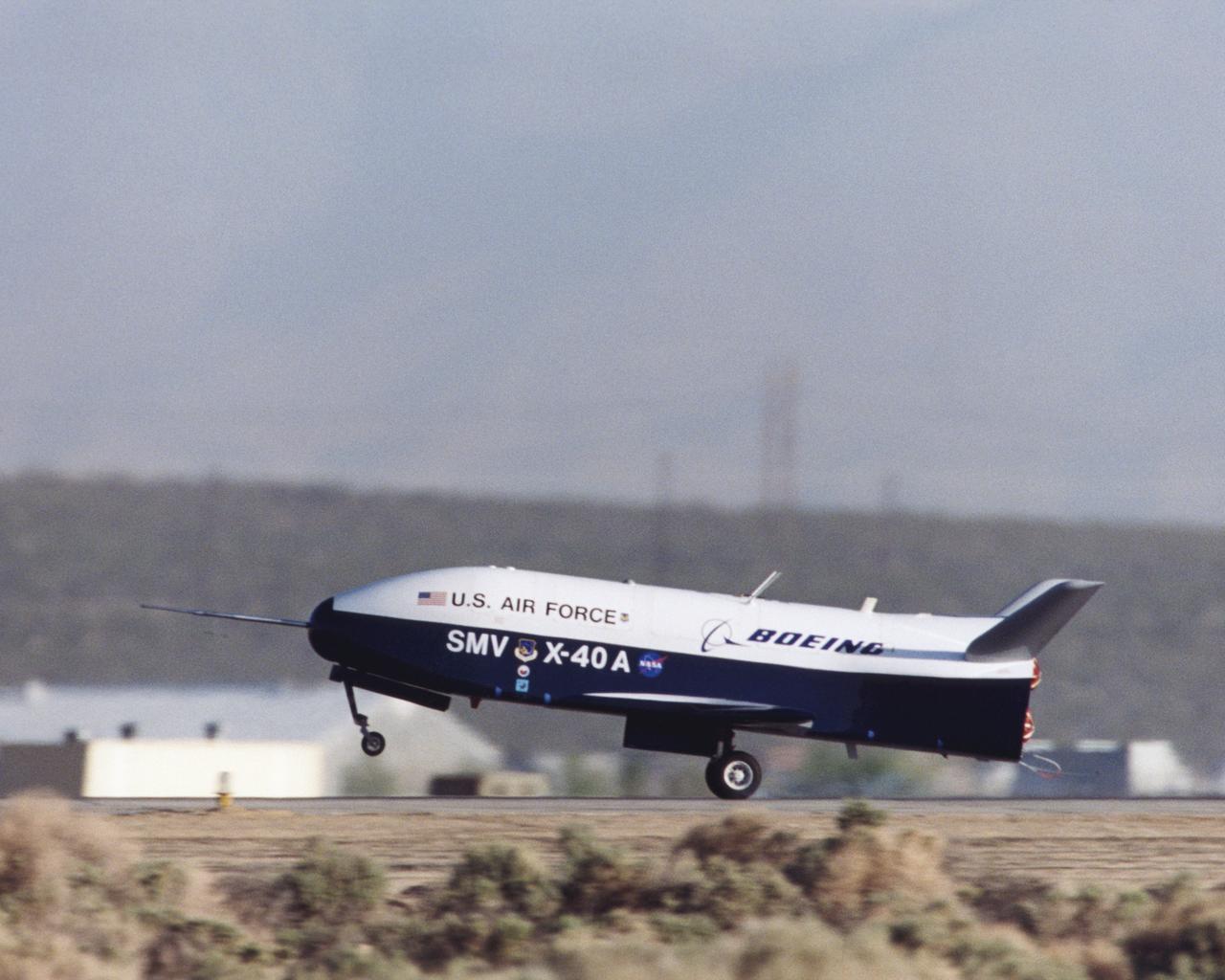 X-40A landing after Free Flight 4A