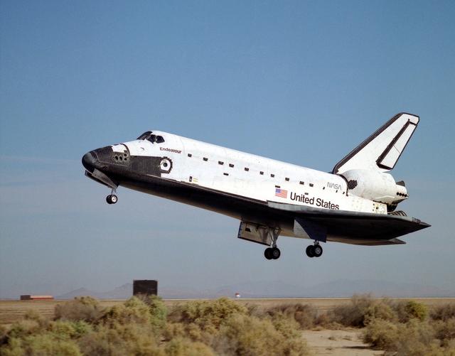 NASA image: STS-68 Landing at Edwards