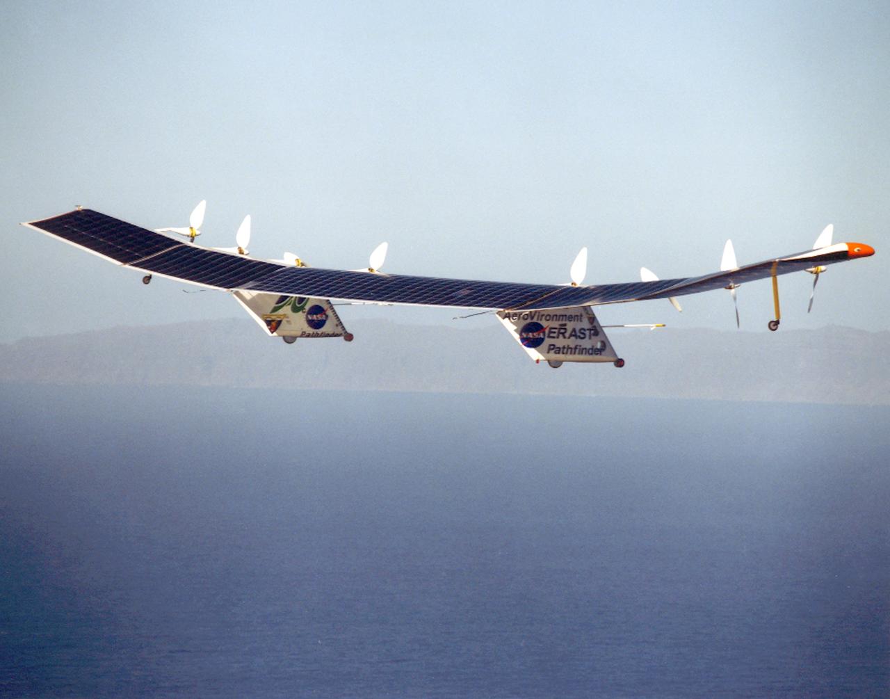 Pathfinder-Plus on flight over Hawaiian Islands in 1998.