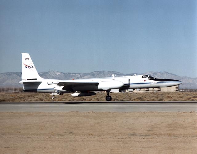 NASA image: Lockheed ER-2 #806 high altitude research aircraft during landing