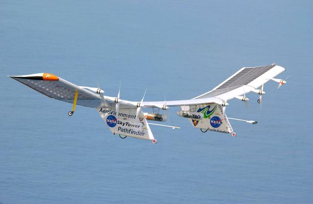 NASA image: Pathfinder-Plus flight in Hawaii