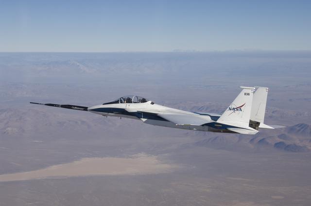 NASA image: NASA F-15B #836 in flight with Quiet Spike attached