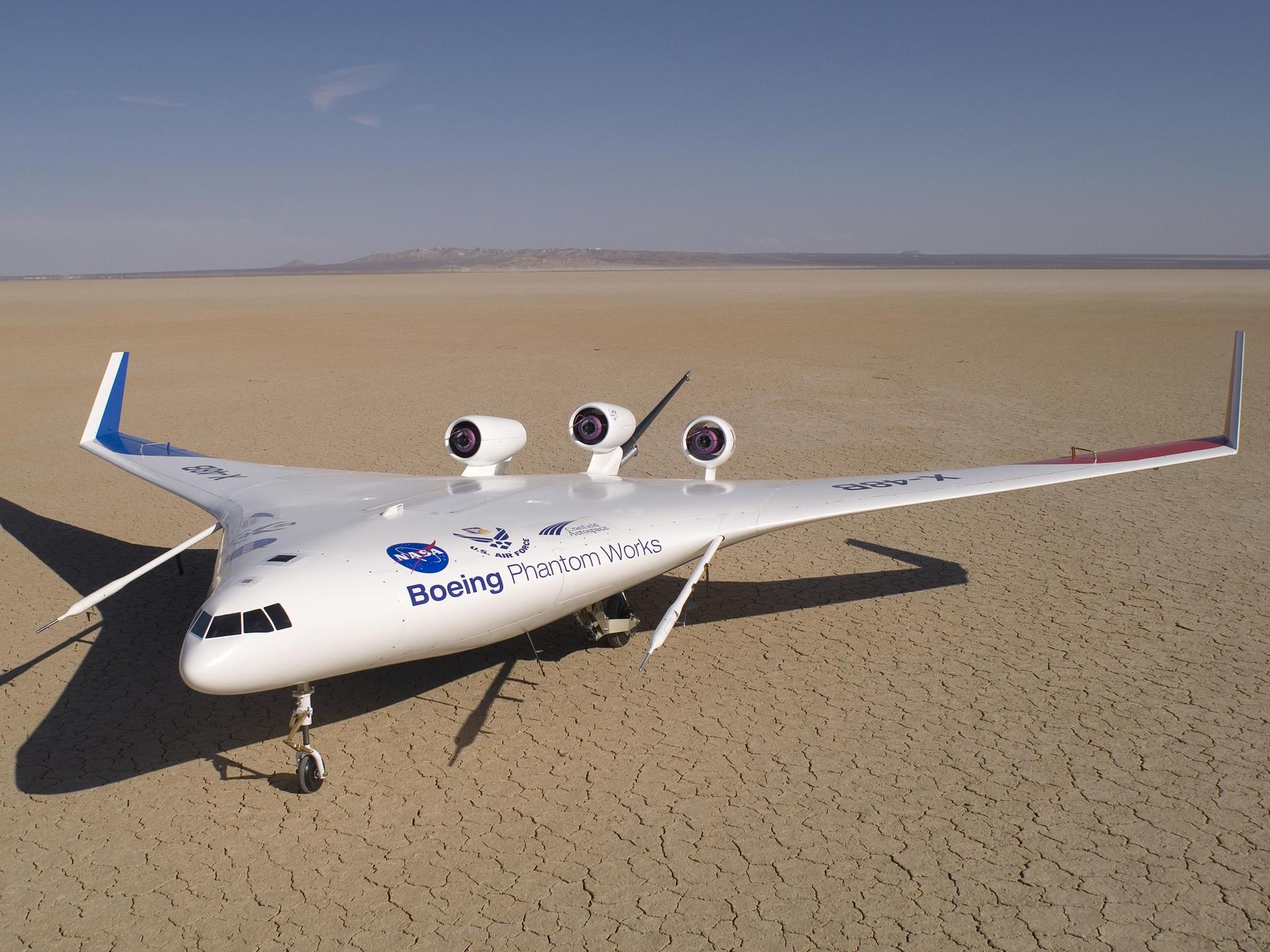 Boeing's sub-scale X-48B Blended Wing Body technology demonstrator showed off its unique lines on the vast expanse of Rogers Dry Lake adjacent to NASA Dryden.