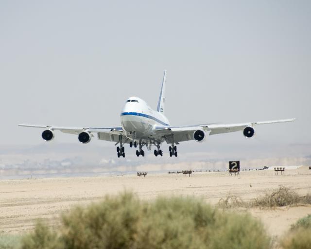 NASA image: NASA's Stratospheric Observatory for Infrared Astronomy (SOFIA) Boeing 747SP flares for landing at Edwards AFB after a ferry flight from Waco, Texas