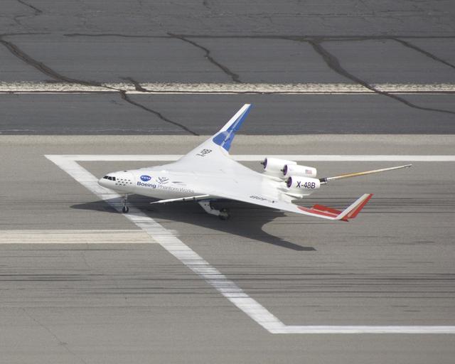 NASA image: Making a nice landing, the X-48B Blended Wing Body research aircraft team ends another successful Block 2 flight