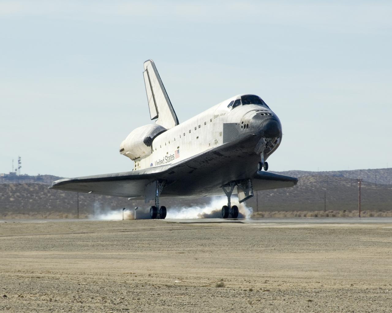 Space Shuttle Endeavour touches down at Edwards Air Force Base Nov. 30, 2008 to conclude mission STS-126 to the International Space Station.
