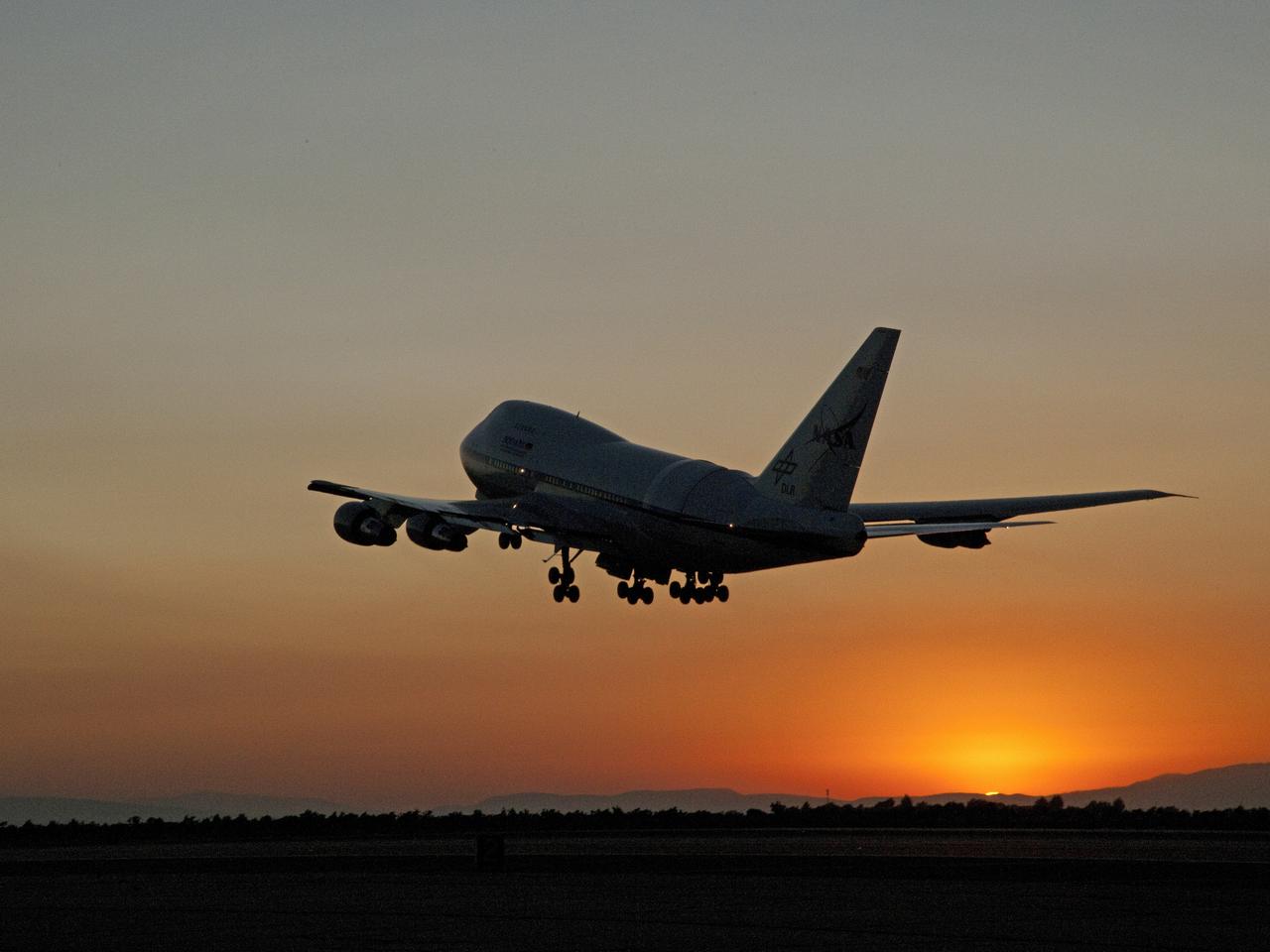 SOFIA lifts off from Air Force Plant 42 in Palmdale, Calif., at sunset.