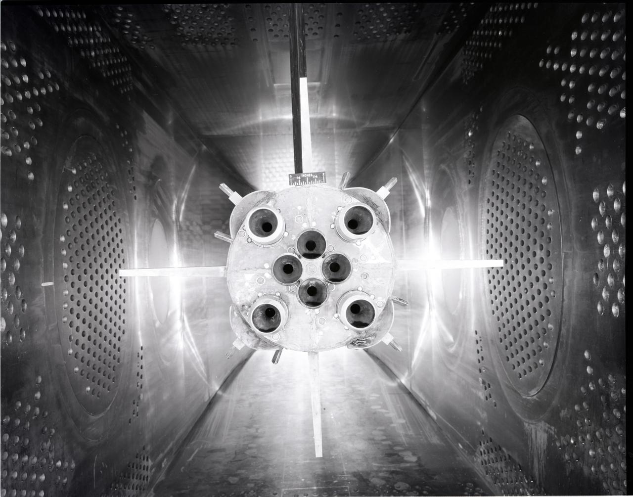 APOLLO CONFIGURATION OF SATURN MODEL IN THE 8X6-FOOT SUPERSONIC WIND TUNNEL