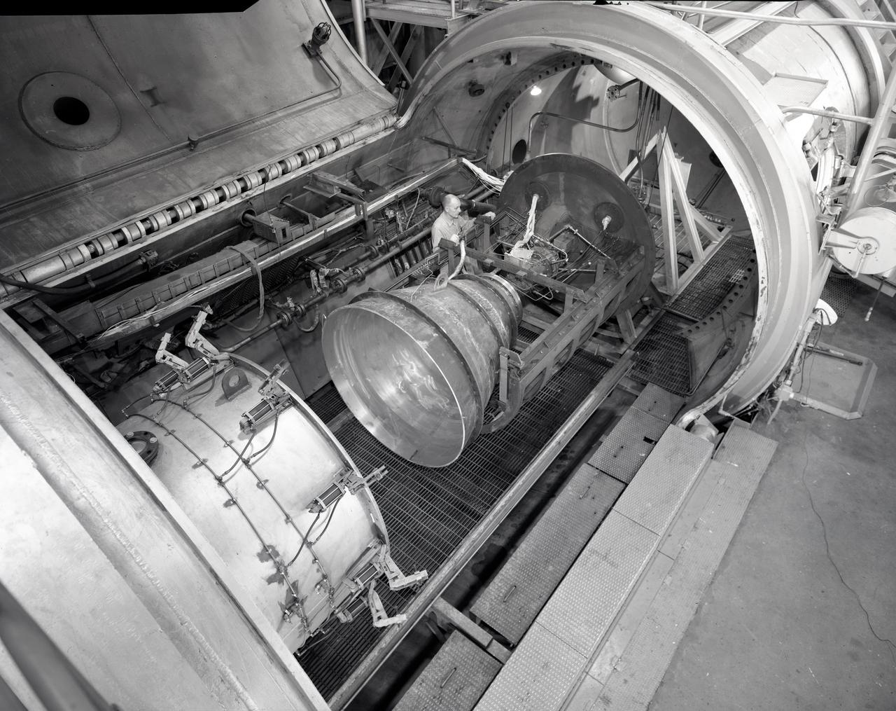 APOLLO CONTOUR ENGINE MOUNTED IN THE PROPULSION SYSTEMS LABORATORY PSL NO. 2 TEST CELL
