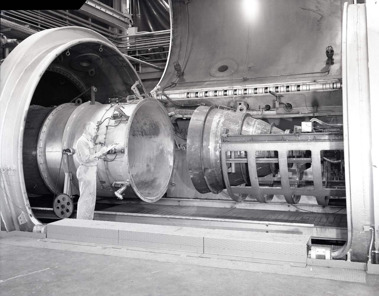 APOLLO CONTOUR ENGINE MOUNTED IN THE PROPULSION SYSTEMS LABORATORY PSL NO. 2 TEST CELL