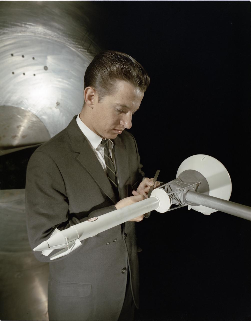 APOLLO STABILITY TEST IN THE 8X6 FOOT WIND TUNNEL - MODEL IS SHOWN WITH MODULE TOWER AND CANARDS