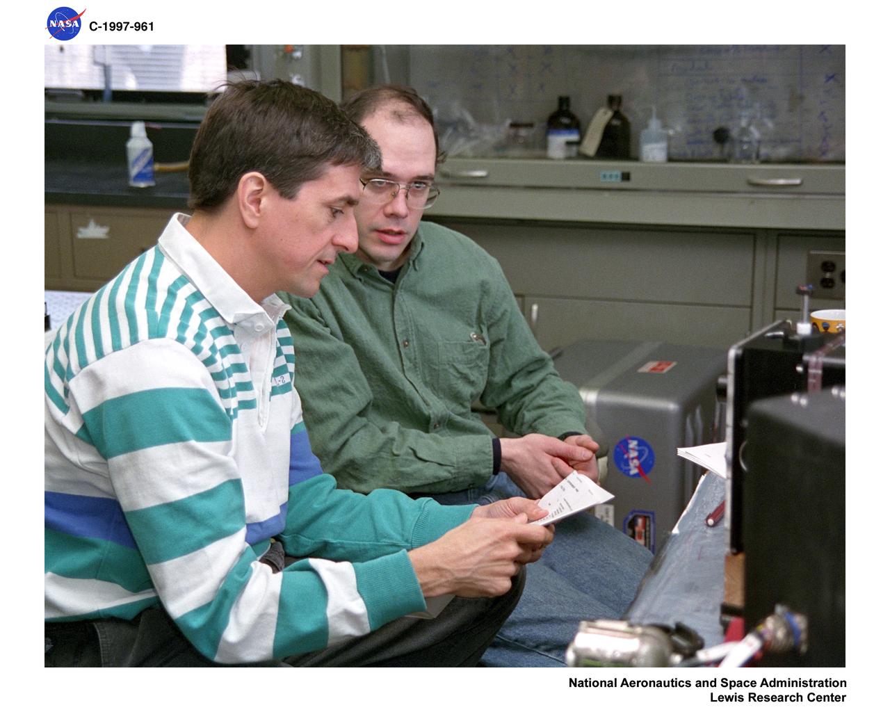 CAPILLARY DRIVEN HEAT TRANSFER EXPERIMENT MSL-1 MICROGRAVITY SCIENCE LABORATORY SHUTTLE FLIGHT STS-83 CREW TRAINING