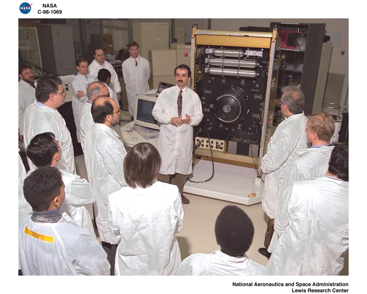 FLUIDS COMBUSTION FACILITY COMBUSTION INTEGRATED RACK INTERNATIONAL MICROGRAVITY WORKING GROUP