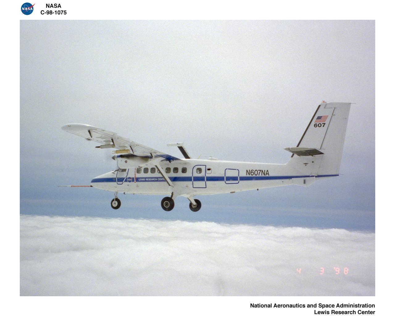 FORMATION FLIGHTS WITH TWIN OTTER AND OV-10 AIRCRAFT