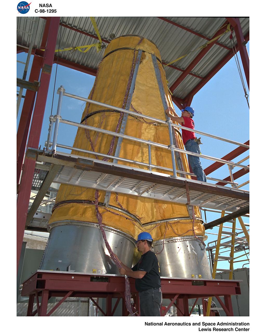 LOCKHEED MARTIN X-33 COMPOSITE TANK TESTING, HYDROGEN TANK MULTI-LOBED AT K SITE, NASA PLUM BROOK STATION