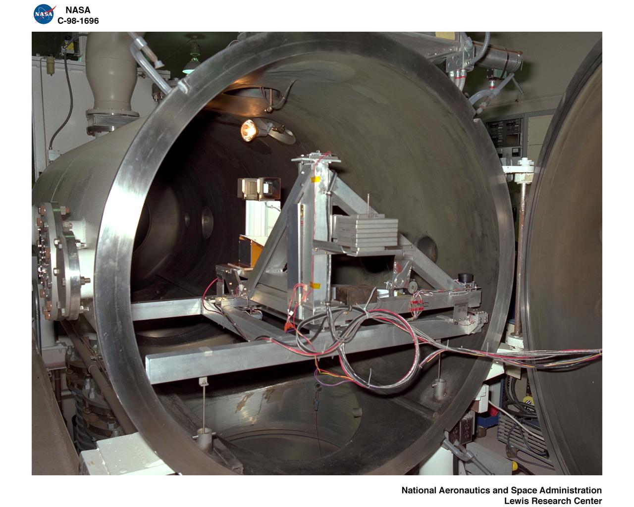 PULSED PLASMA THRUSTER