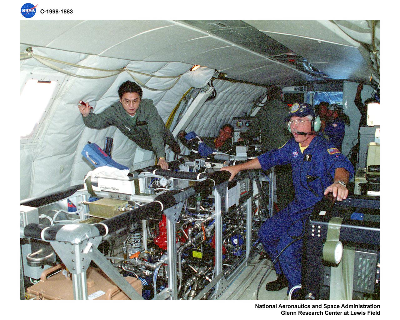 KC-135 AIRPLANE FLIGHT AT LEWIS RESEARCH CENTER DURING WEEK OF AUGUST 17 THROUGH 22 1998