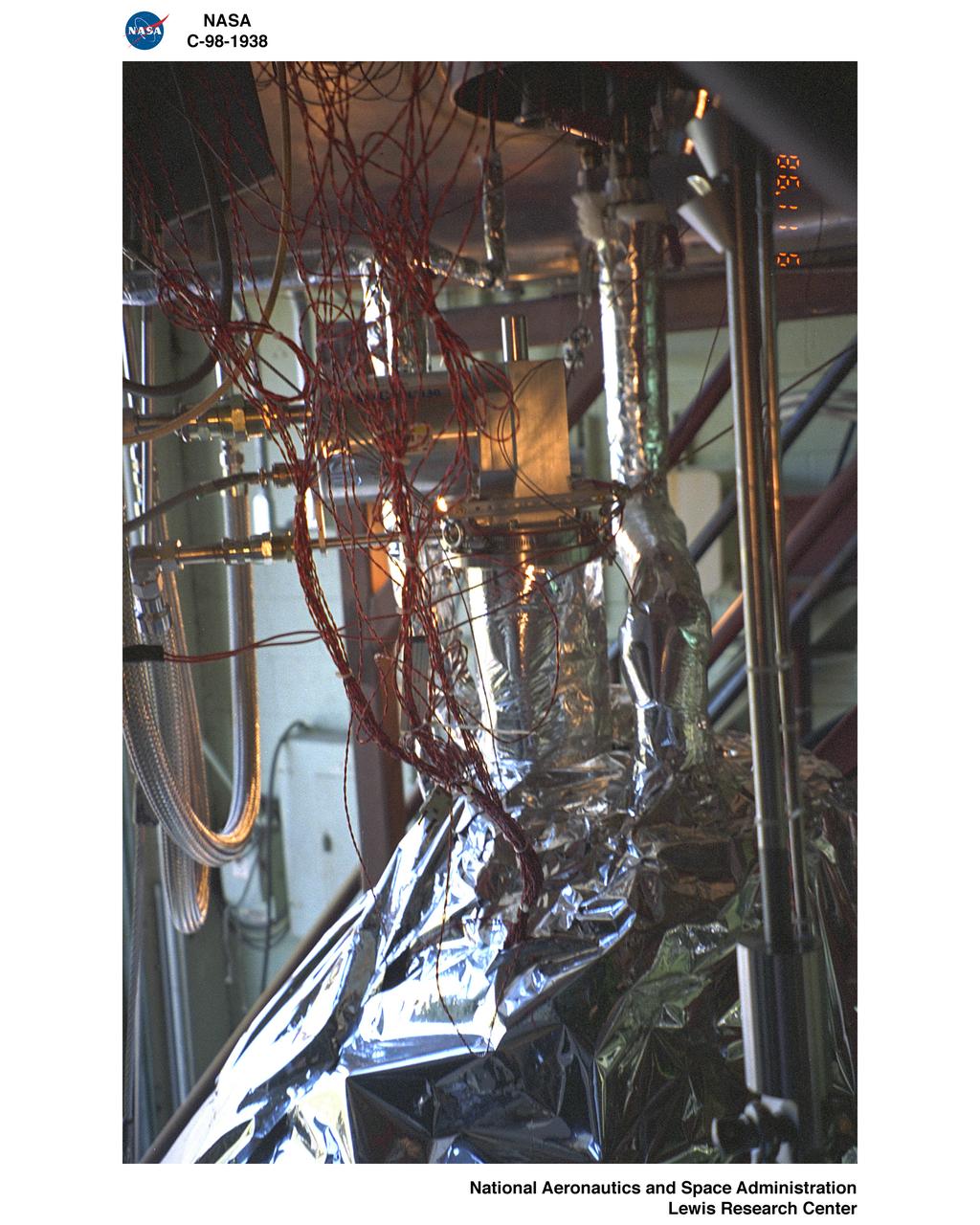 HYBRID THERMAL CONTROL TESTING AT THE SUPPLEMENTAL MULTI LAYER INSULATION RESEARCH FACILITY - SEE ALSO C-1998-1907 THRU C-1998-1922