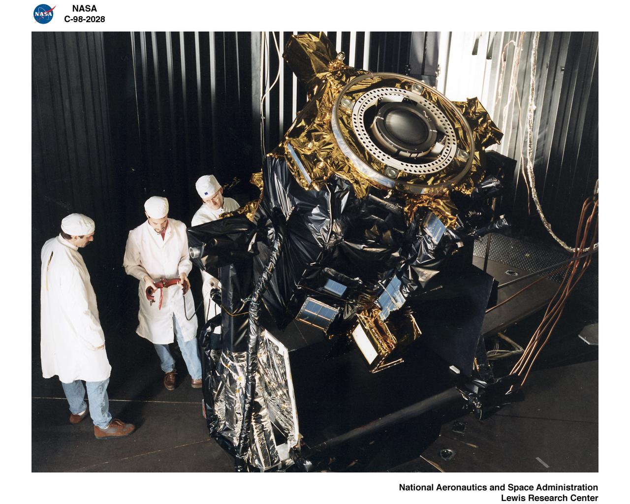 DEEP SPACE 1 SPACECRAFT