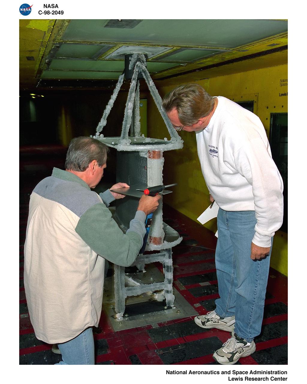 LANCAIR  AIRFOIL THERMO ICE PROTECTION