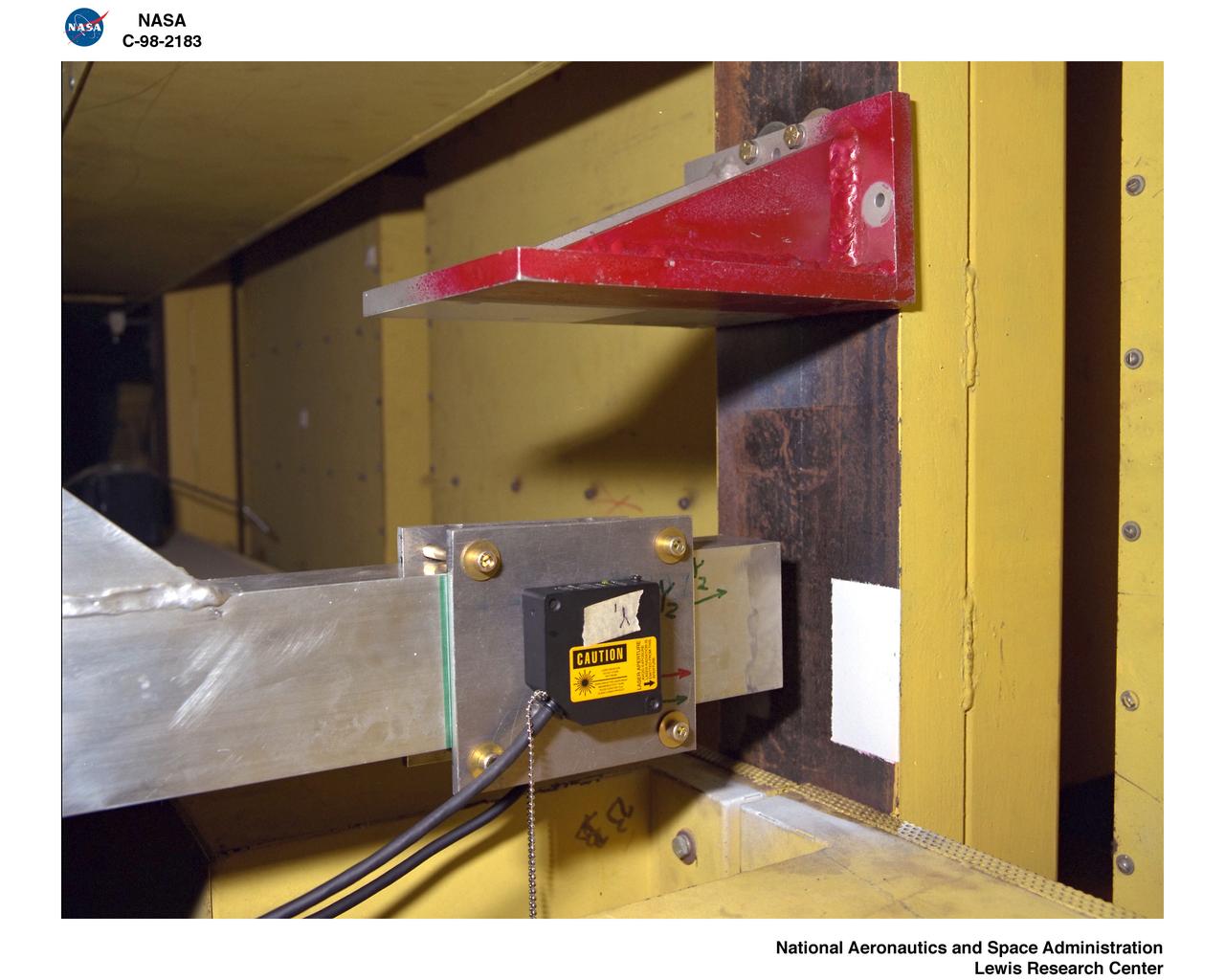LASER DISPLACEMENT MEASUREMENTS IN THE 9X15 FOOT WIND TUNNEL TEST SECTION
