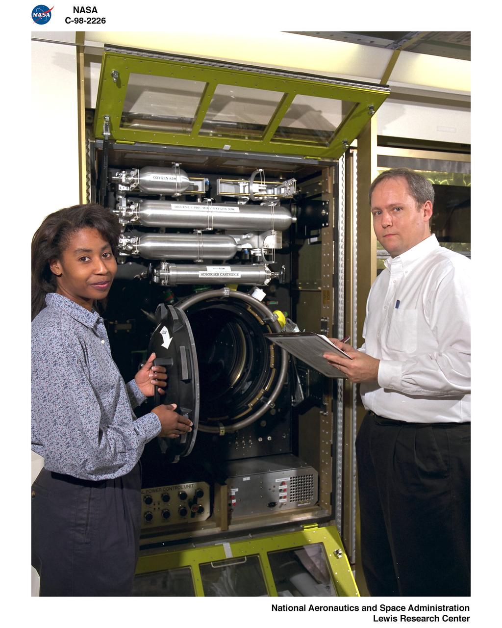 RECORDING THE SHUTTLE CREW REVIEW FCF