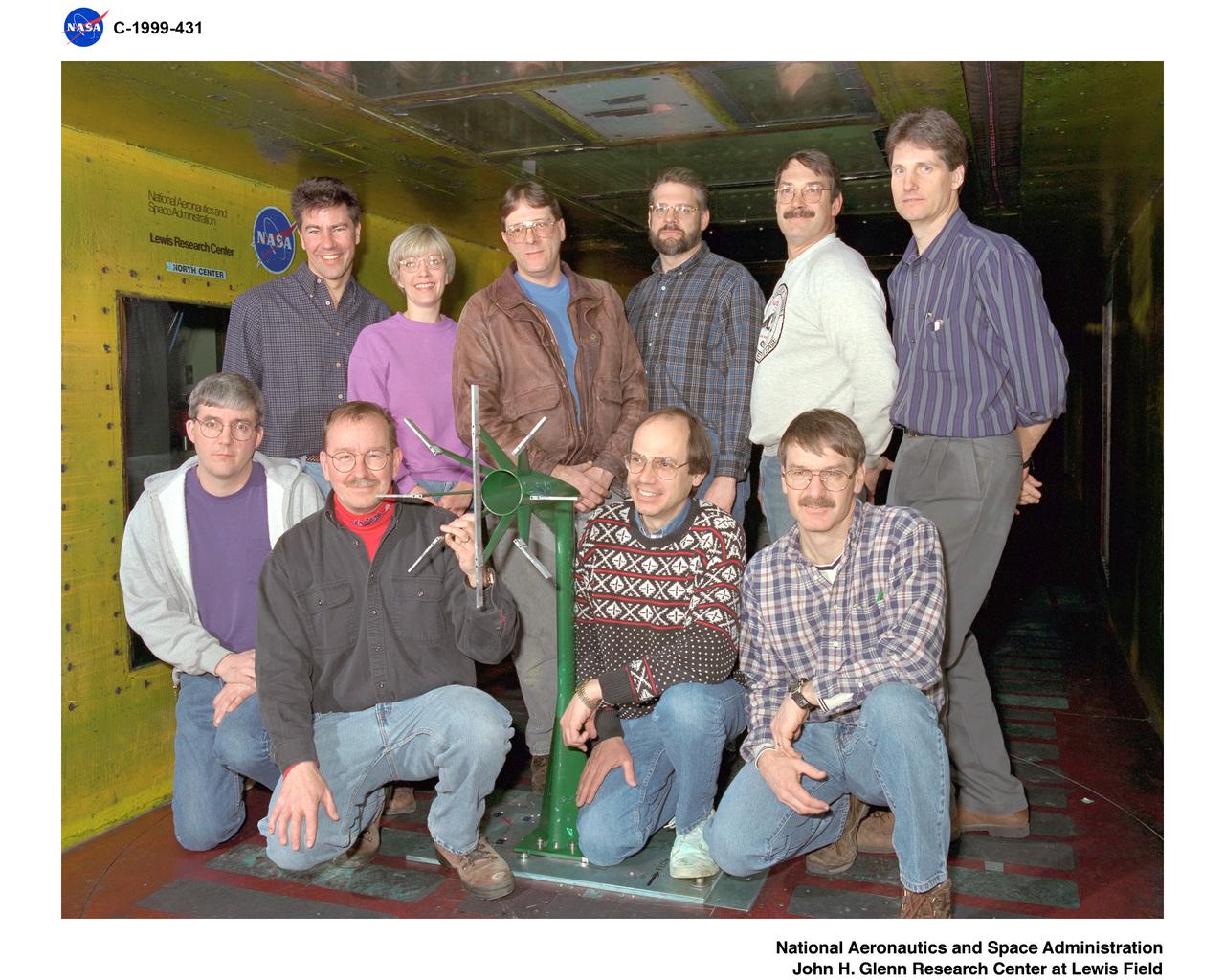 WICHITA STATE UNIVERSITY / ICING RESEARCH TUNNEL IRT DYE TEAM