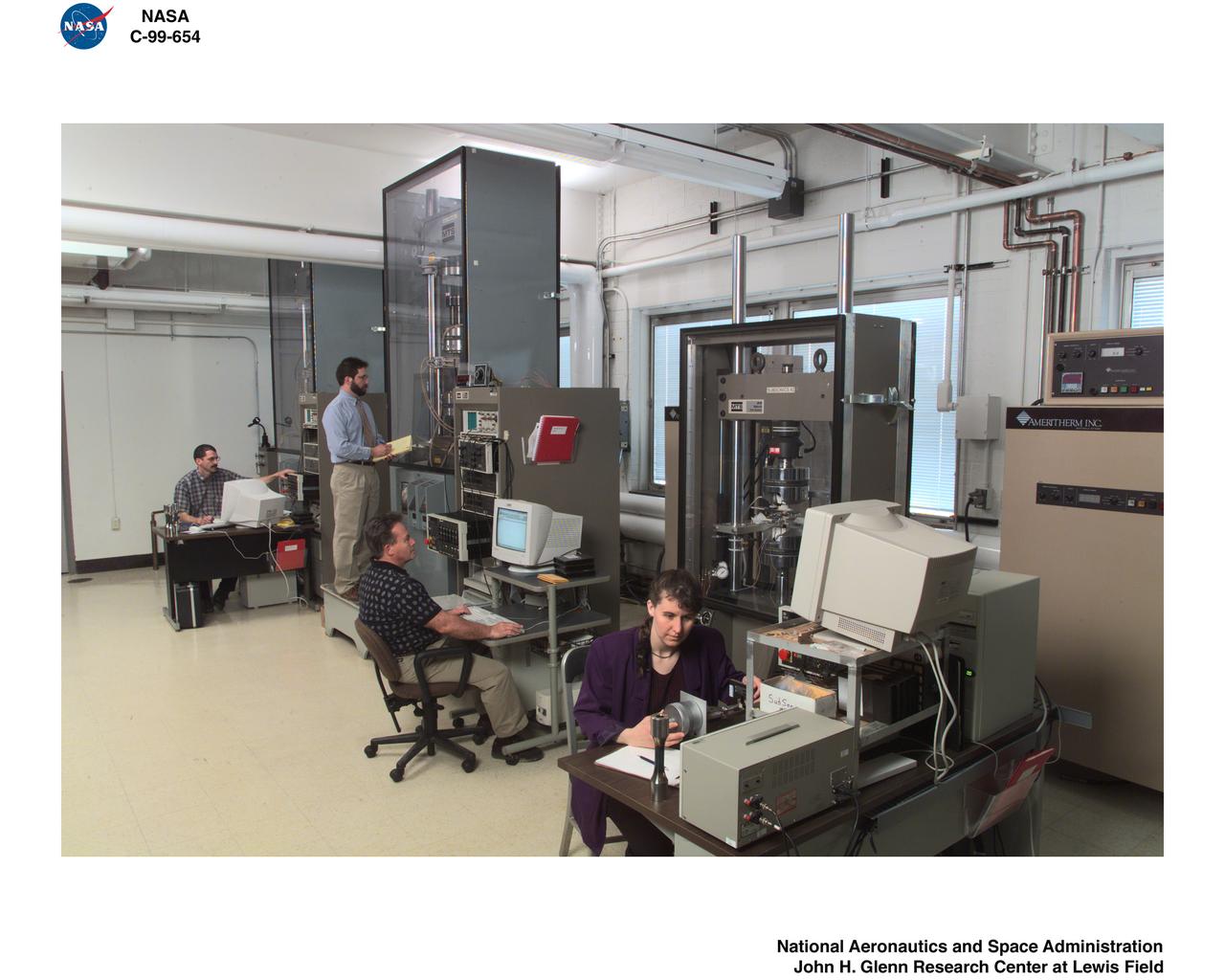 BRANCH 5920 PERSONNEL AT WORK - FATIGUE LAB