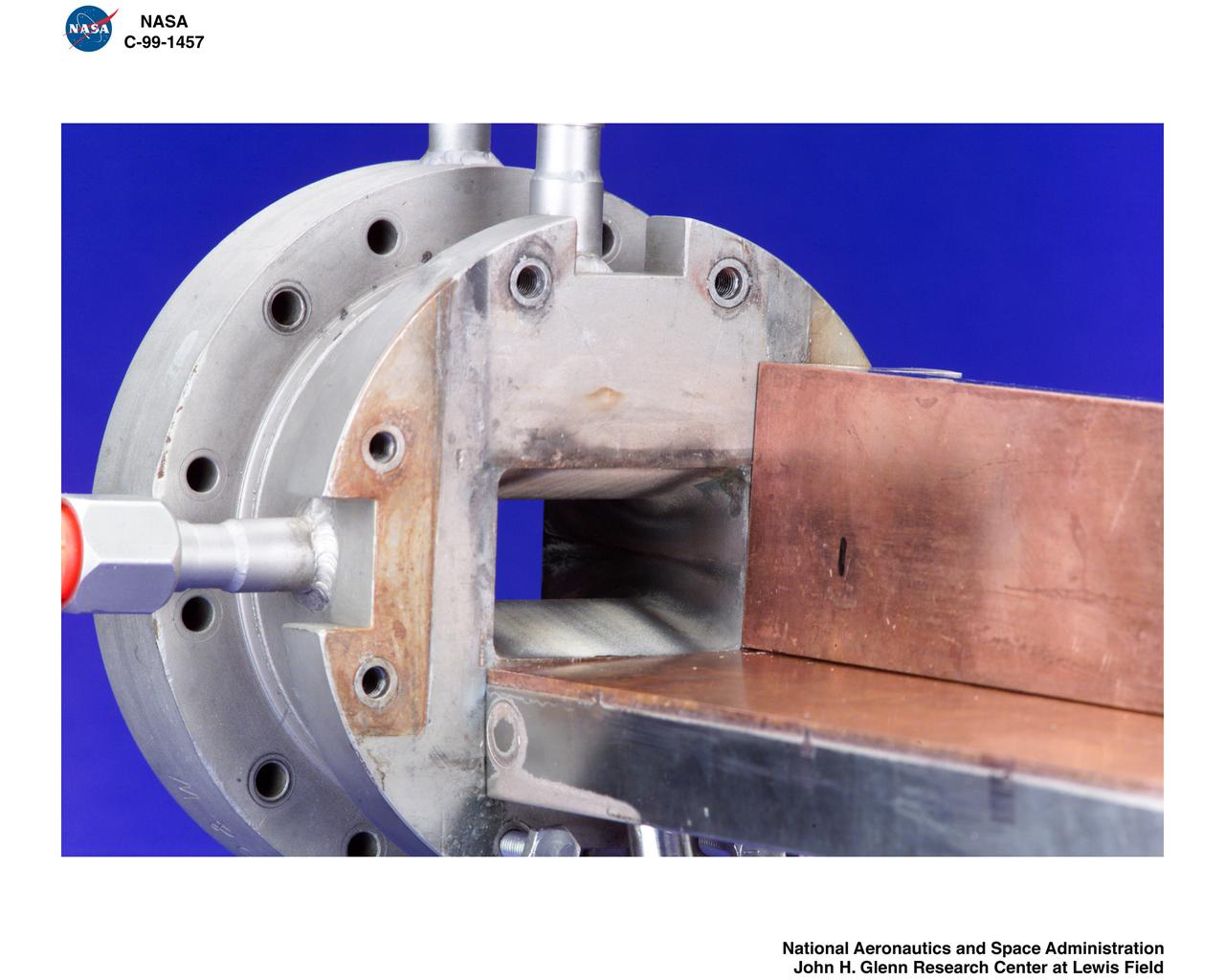 DUMMY SAMPLE FENCES AND WATER CODED SQUARE NOZZLE