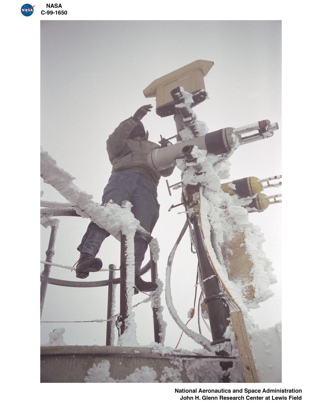 MWISP - MT WASHINGTON ICING SENSORS PROJECT - MWO - MT WASHINGTON OBSERVATORY - TOWER INSTRUMENTATION ADJUSTMENT