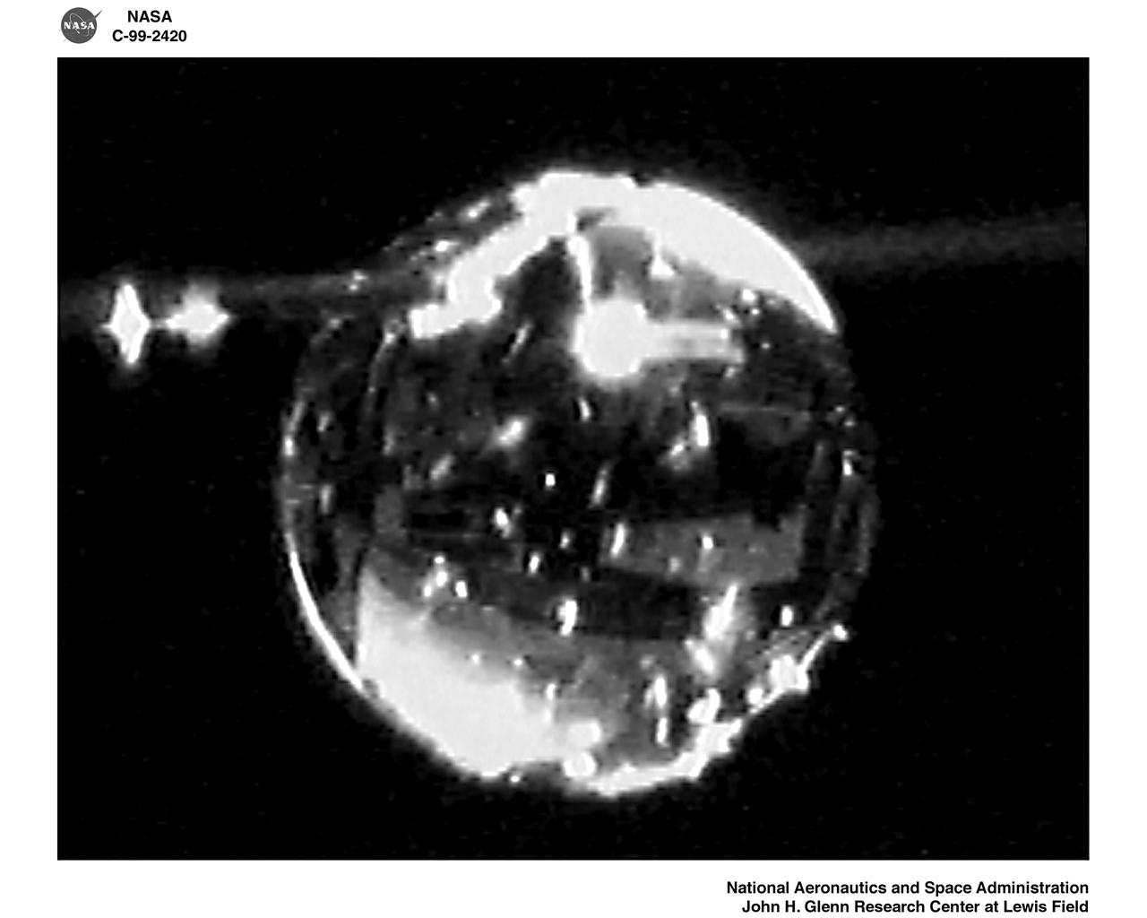 INTERNAL FLOWS BI COMPONENT DROPLET COMBUSTION EXPERIMENT