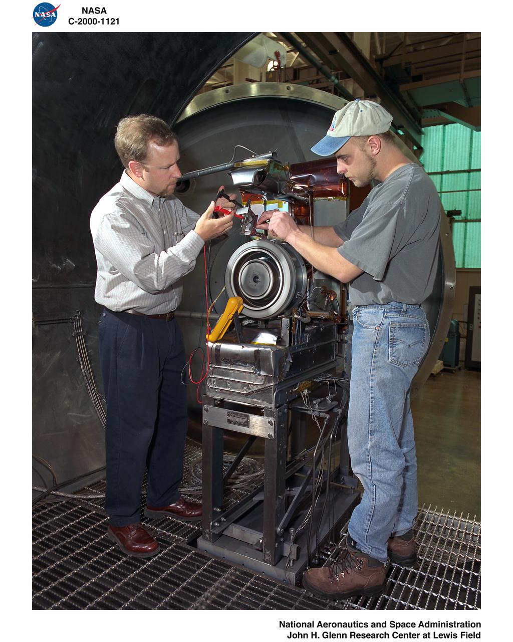 TEN KW KILOWATT T-220 HALL EFFECT THRUSTER LIFE TEST WITH LEE MASON - KEVIN BLAKE