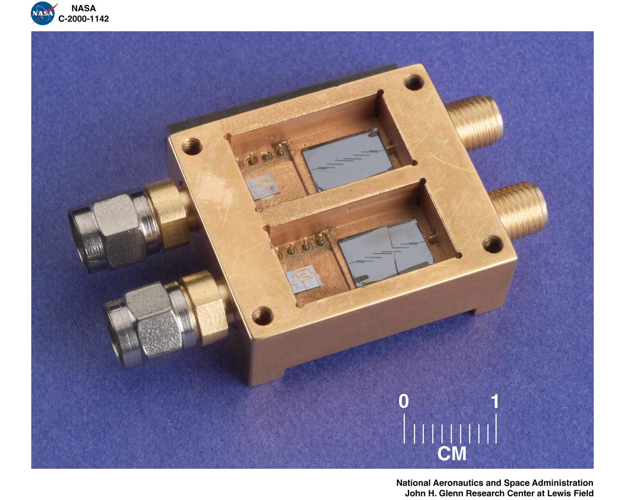 DIRECT DATA DISTRIBUTION CRYOGENIC RECEIVER