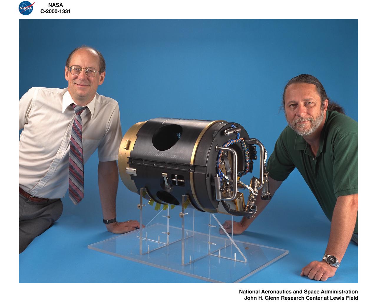 COMBUSTION MODULE 2 FLIGHT HARDWARE PRE SHIP