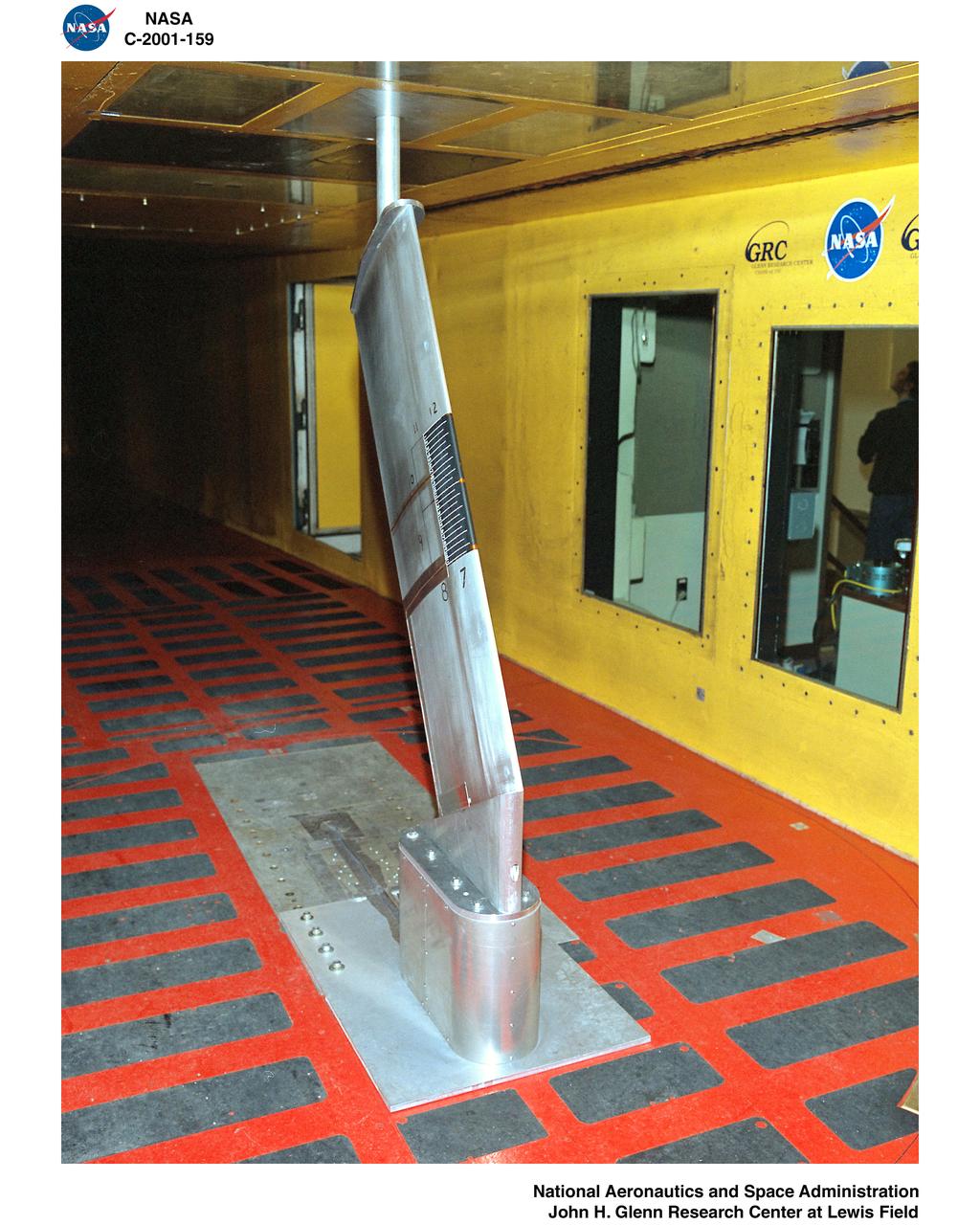 SWEPT WING ICING FUNDAMENTALS MODEL NUMBER 2D GLC305 18 INCH CORD SET AT 28 DEGREE SWEEP ANGLE