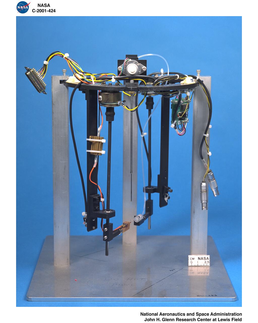 DYNAMICS OF DROPLET COMBUSTION AND EXTINCTION GROUND TEST HARDWARE