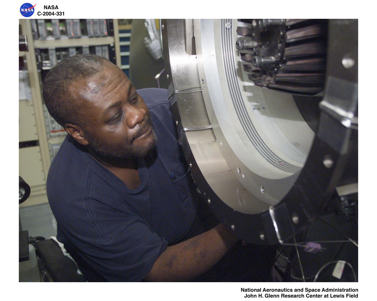 Ultra-Efficient Engine Technology (UEET) Proof of Concept Compressor, Advanced Compressor Casing Treatment testing, First Research Configuration (concentric grooves)