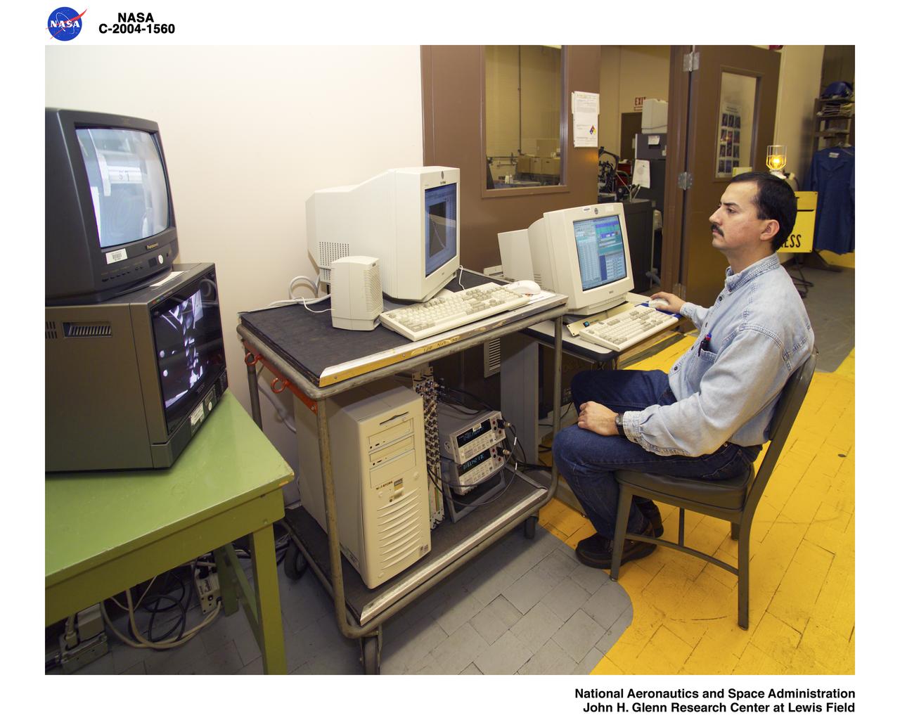 Ultra Efficient Engine Technology (UEET) W-7 2-Stage Proof of Concept Compressor - Blade Tip Clearance Sensor Calibration